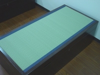 東レ敷楽カラー畳表にデニム畳縁で収納付き畳ベンチ