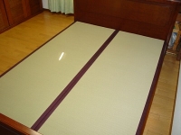 安眠・快適・ベッド用天然わら畳の施工例。�