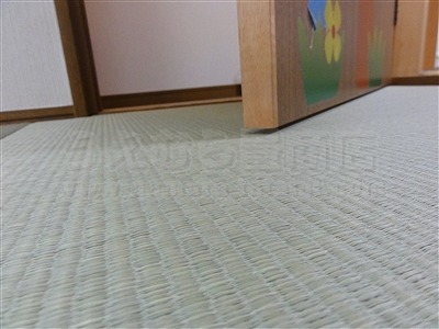 子どもたちは知っているいちばんキモチイイ床を…。縁無し琉球畳大阪家庭用国産畳専門畳店うえむら畳6