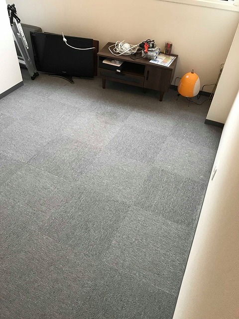 極薄縁無し琉球畳：タイルカーペットからニッポンの床に模様替え：大阪のイマドキの畳屋さんうえむら畳1