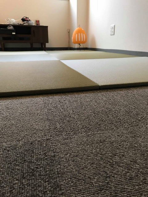 極薄縁無し琉球畳：タイルカーペットからニッポンの床に模様替え：大阪のイマドキの畳屋さんうえむら畳7