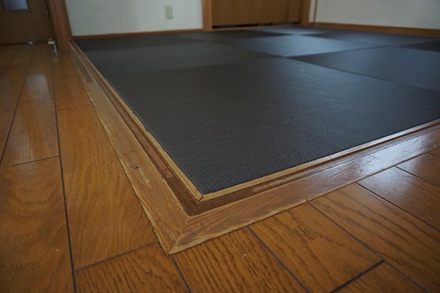 【カラー琉球畳】チャコール色がステキなお部屋に模様替え。大阪大東市家庭用国産畳専門店うえむら畳2