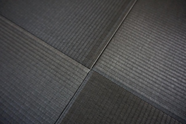 【カラー琉球畳】チャコール色がステキなお部屋に模様替え。大阪大東市家庭用国産畳専門店うえむら畳5