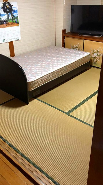 【シニアシルバー畳】ベッドの床はフローリングより畳が安心安全ッ！大阪府大東市家庭用国産畳専門店うえむら畳5