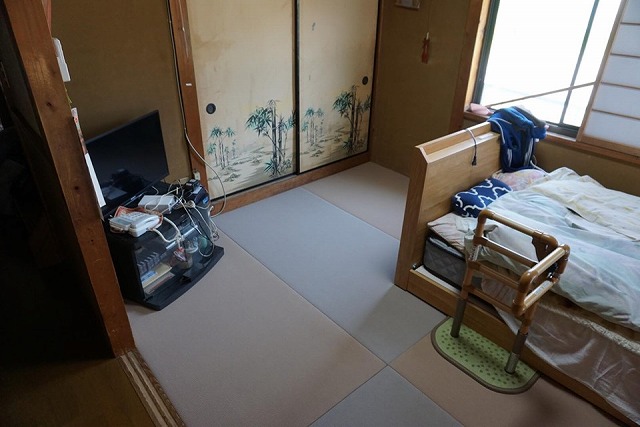 3介護保険利用”柔らかく滑らない畳”へ住宅改修工事で快適介護暮らし。大阪大東市イマドキの畳屋さんうえむら畳